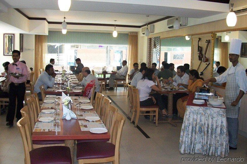 Ramanashree Brunton Hotel Bangalore Restaurante foto