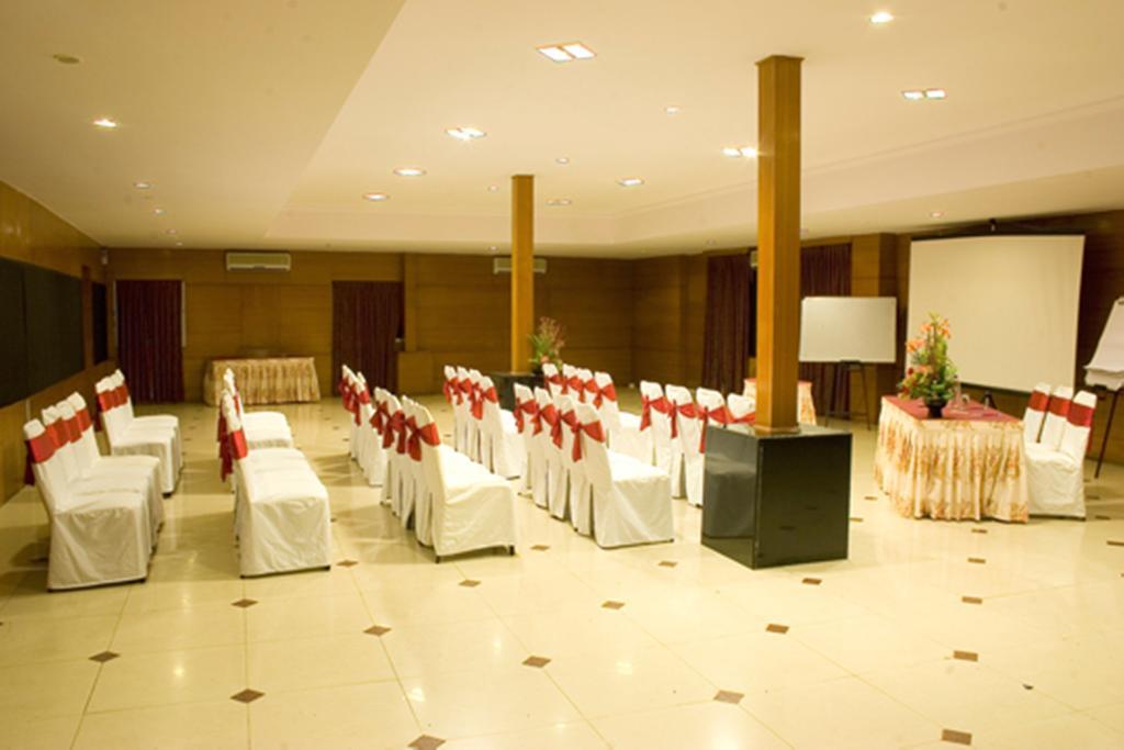 Ramanashree Brunton Hotel Bangalore Exterior foto